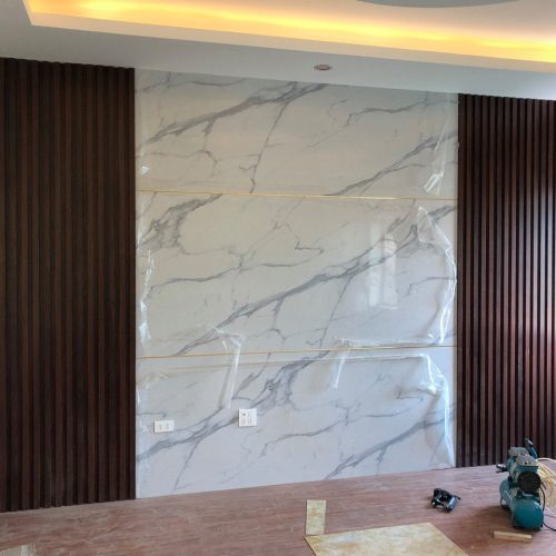 Vách ốp lam sóng kết hợp pvc phòng khách