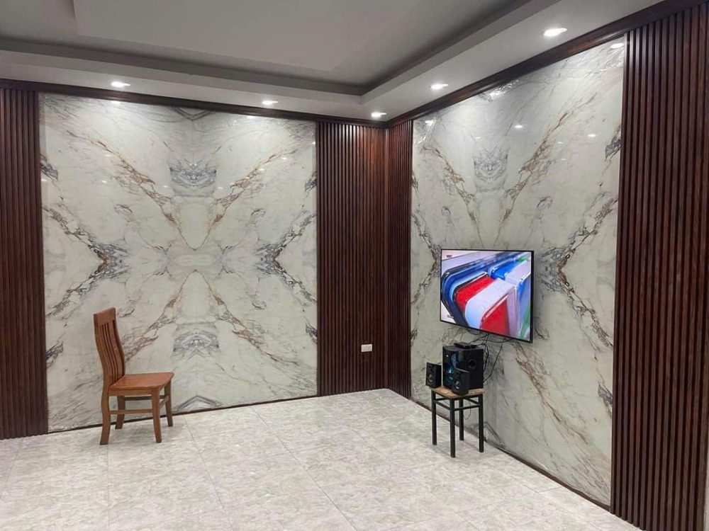 Tấm ốp tường pvc tráng gương